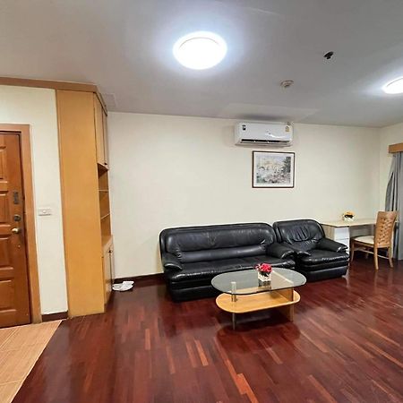 Grand Diamond Condo Suites 曼谷 外观 照片