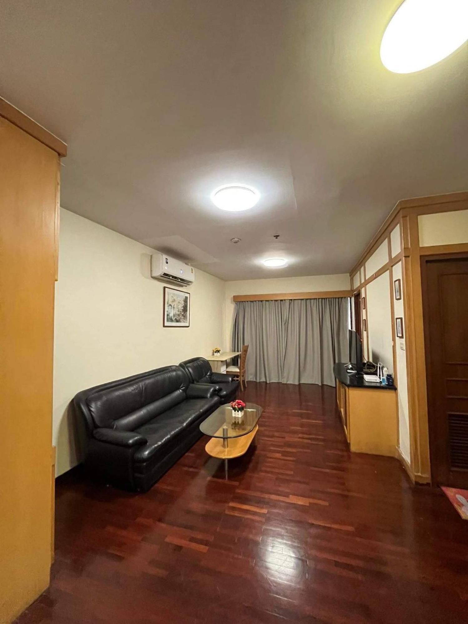 Grand Diamond Condo Suites 曼谷 外观 照片