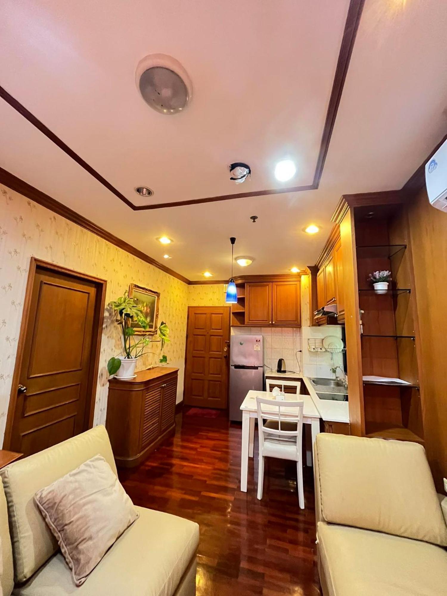 Grand Diamond Condo Suites 曼谷 外观 照片