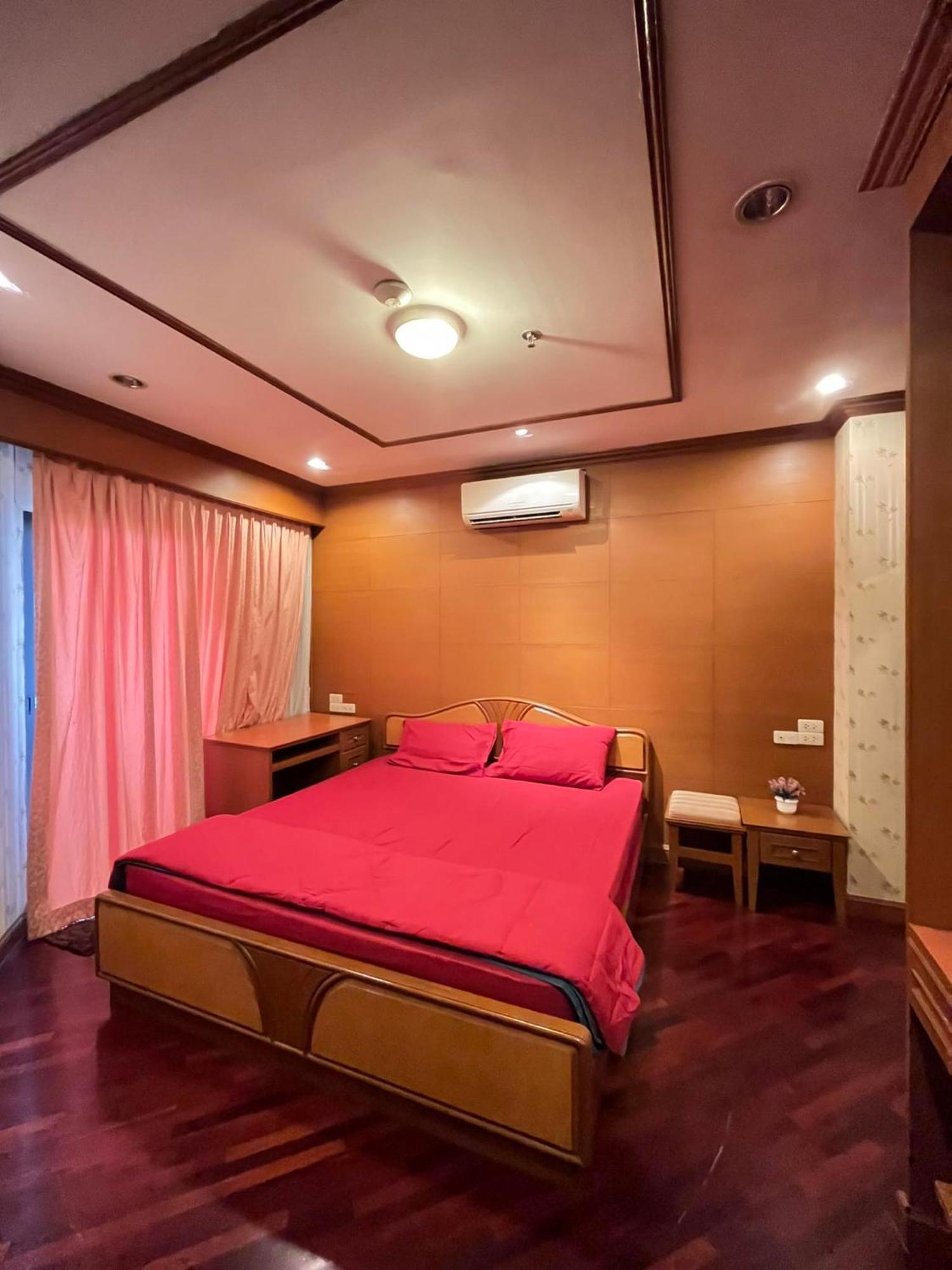 Grand Diamond Condo Suites 曼谷 外观 照片