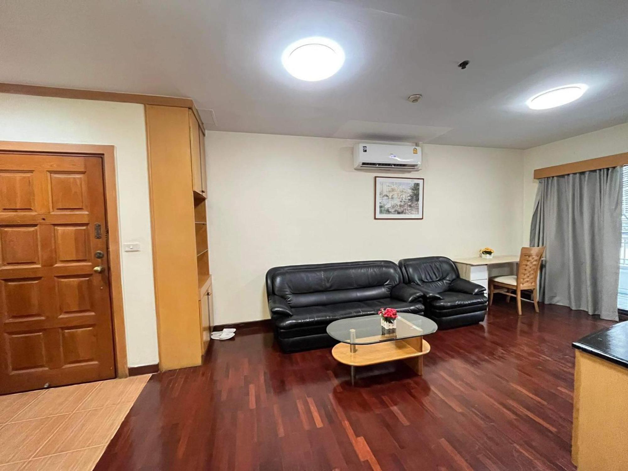 Grand Diamond Condo Suites 曼谷 外观 照片