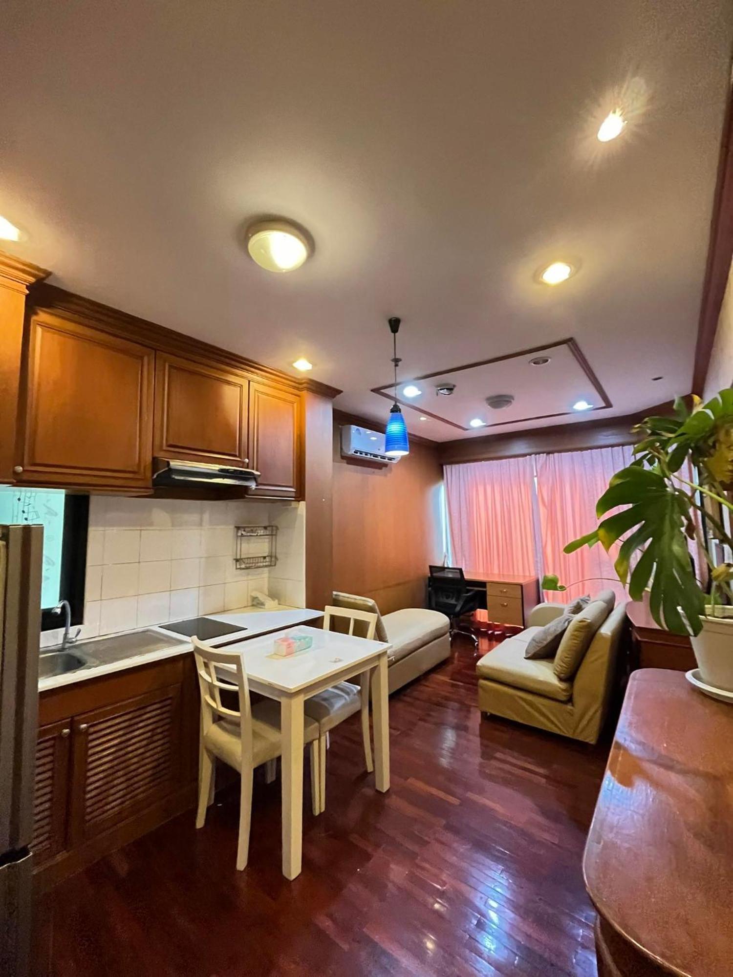Grand Diamond Condo Suites 曼谷 外观 照片
