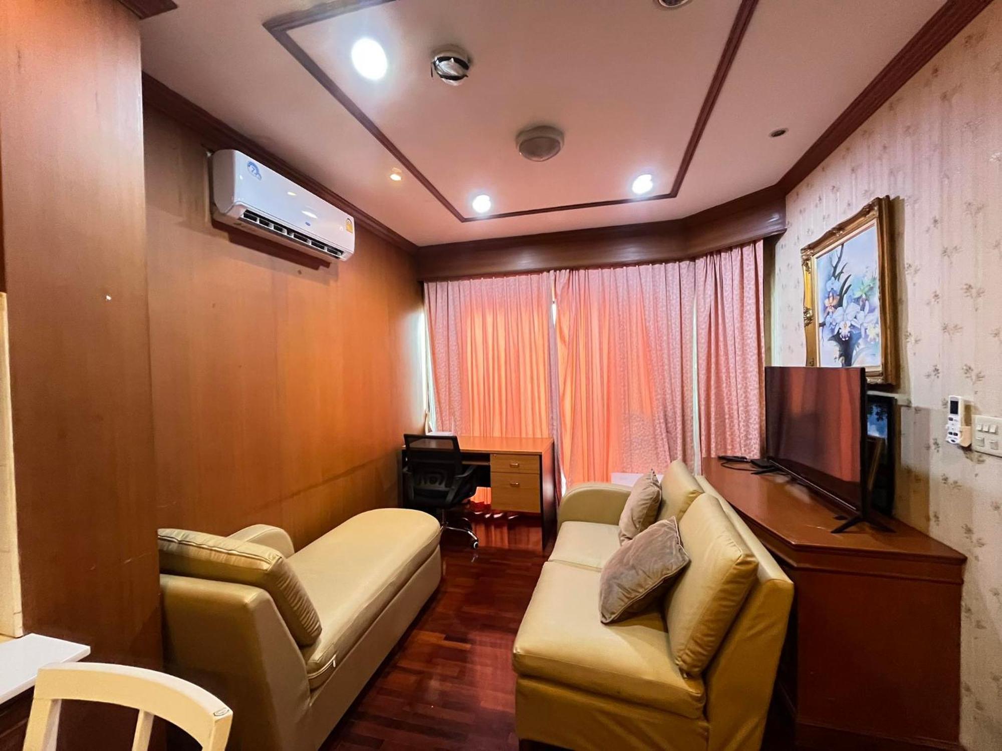 Grand Diamond Condo Suites 曼谷 外观 照片