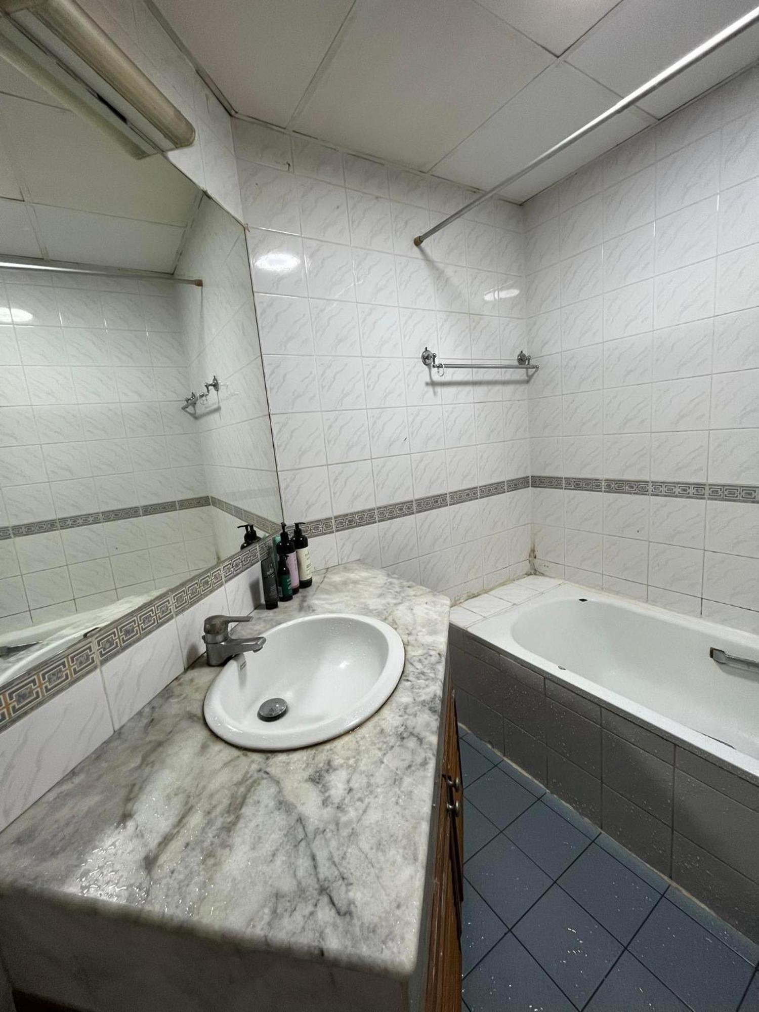 Grand Diamond Condo Suites 曼谷 外观 照片