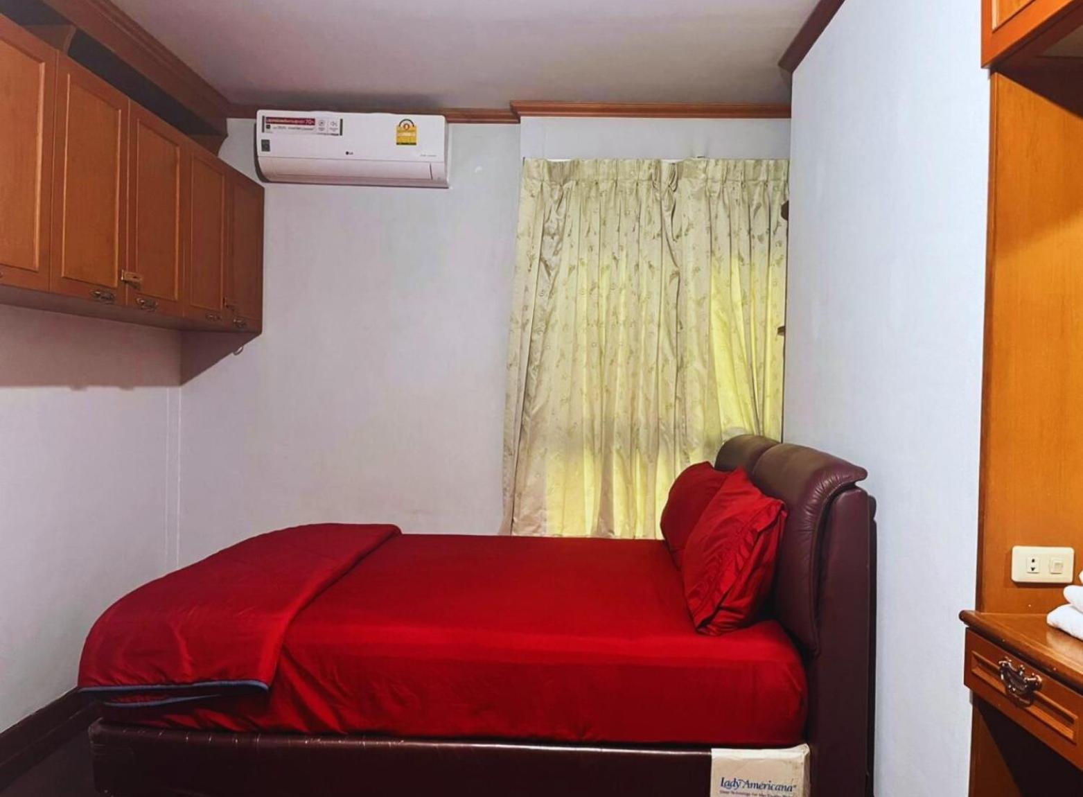 Grand Diamond Condo Suites 曼谷 外观 照片