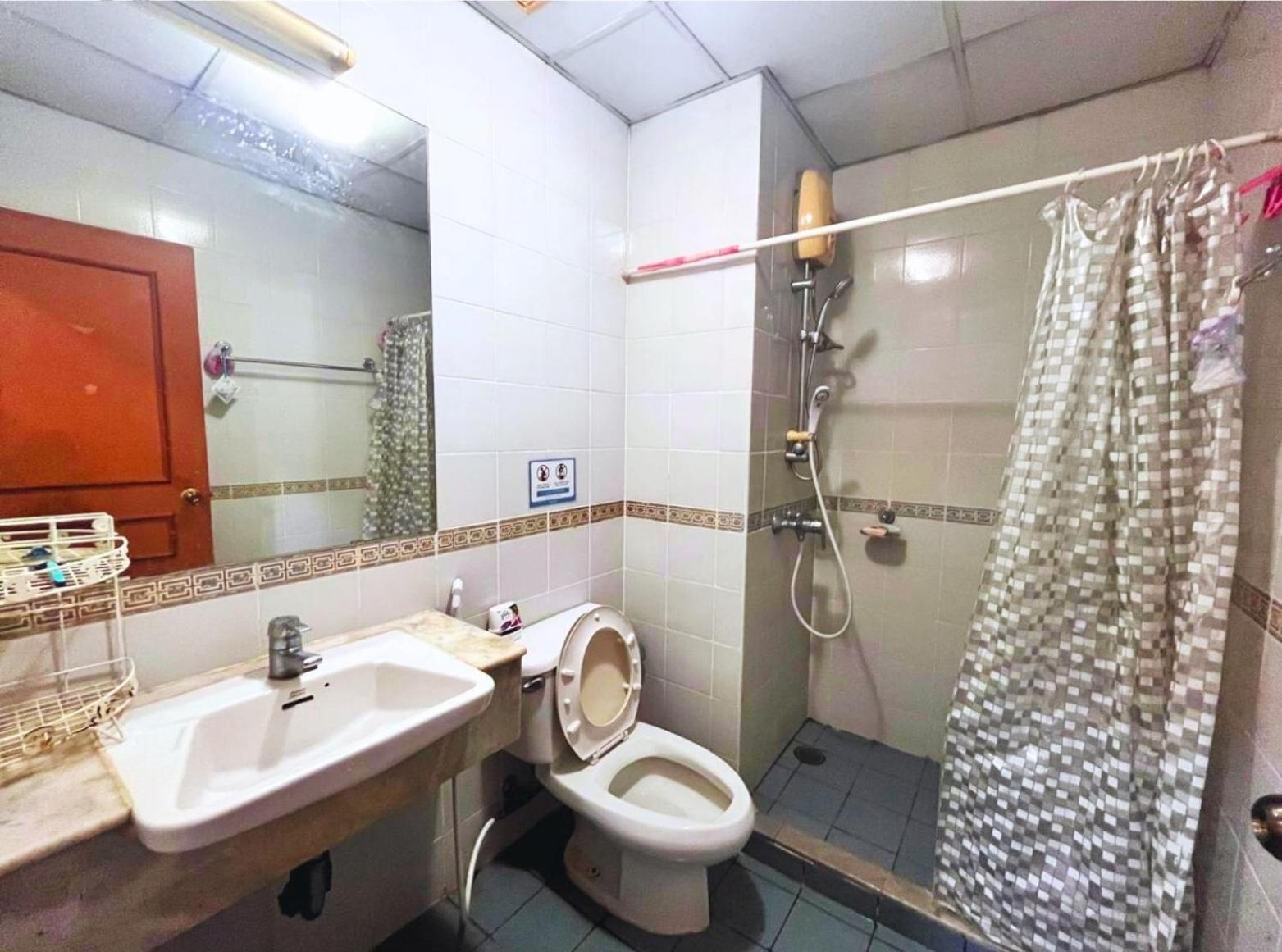 Grand Diamond Condo Suites 曼谷 外观 照片
