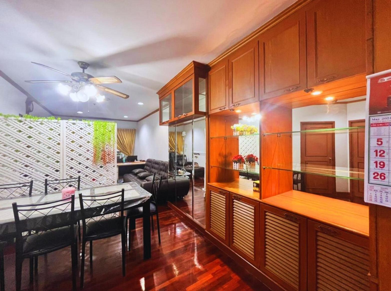 Grand Diamond Condo Suites 曼谷 外观 照片